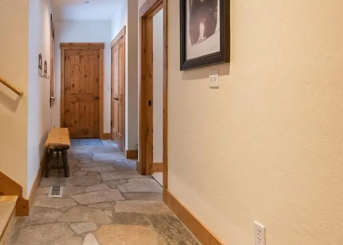Rmr: Granite Ridge Homestead 3070 In
